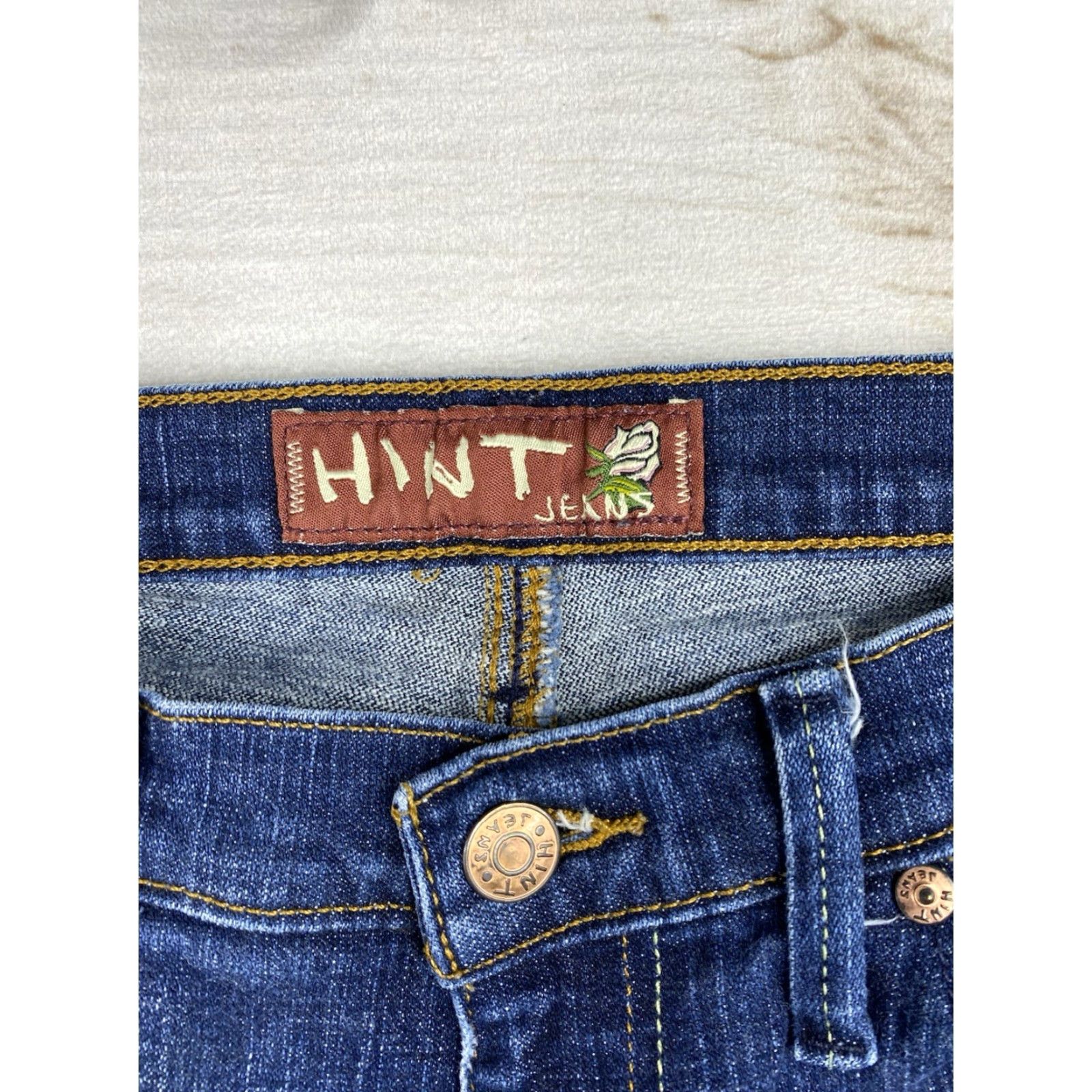 Vintage Vtg Hint Jeans Womens 9 Blue Flare Bootcut Low Rise Distressed Pockets Y2K Size 30" / US 8 / IT 44 - 5 Thumbnail