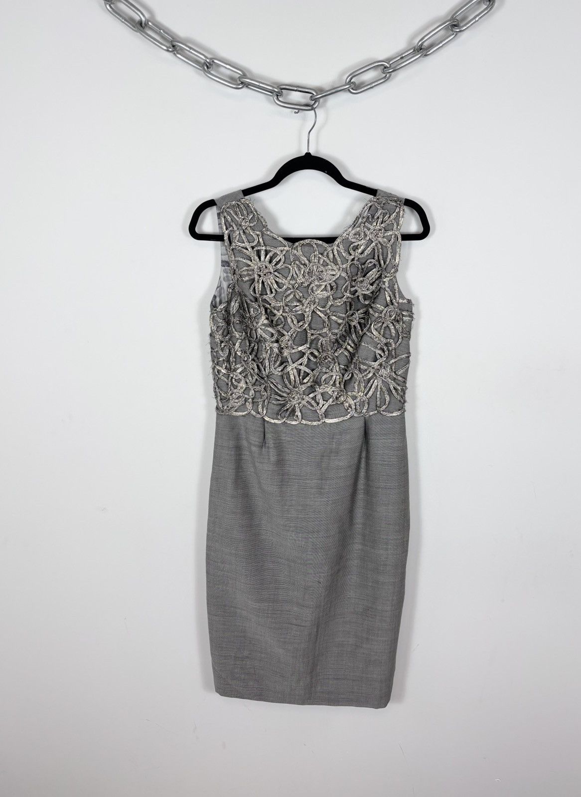 Lela Rose Lela Rose NWT Smokey Grey Embroidered Lace Overlay Dress Size M / US 6-8 / IT 42-44 - 1 Thumbnail