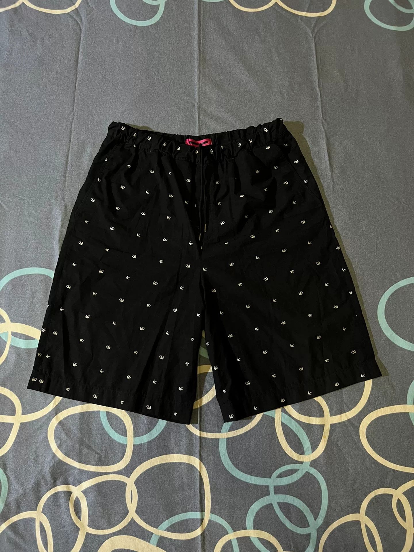 McQ Alexander McQueen McQueen Macau Limited Swallow Embroidery Shorts Size US 32 / EU 48 - 1 Thumbnail