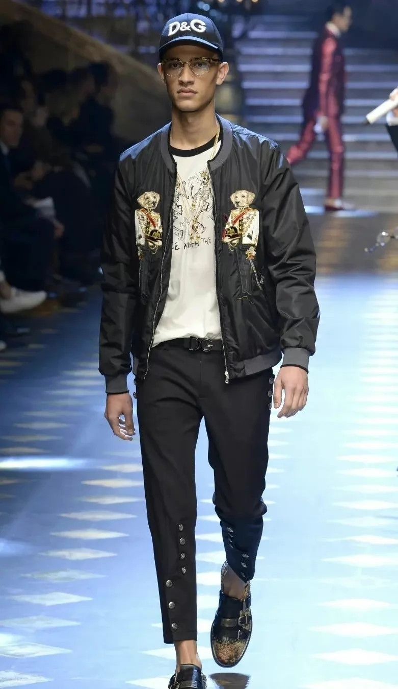 Dolce & Gabbana DG Black Court Metal Button Cropped Pants Size 48 Size US 32 / EU 48 - 1 Thumbnail