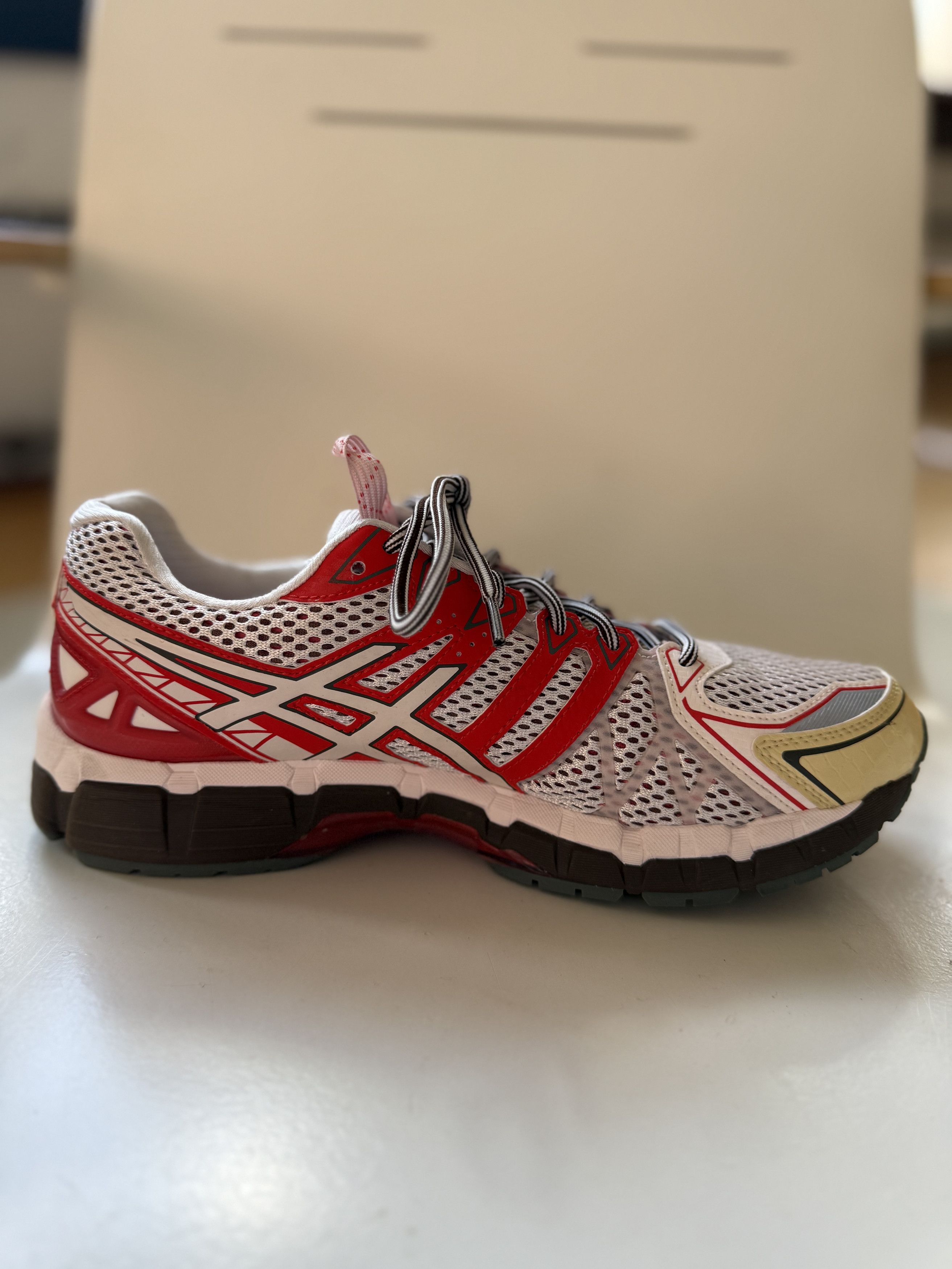 Asics Rare Gel Kayano 20 Red Sneakers Size US 9 / EU 42 - 3 Thumbnail