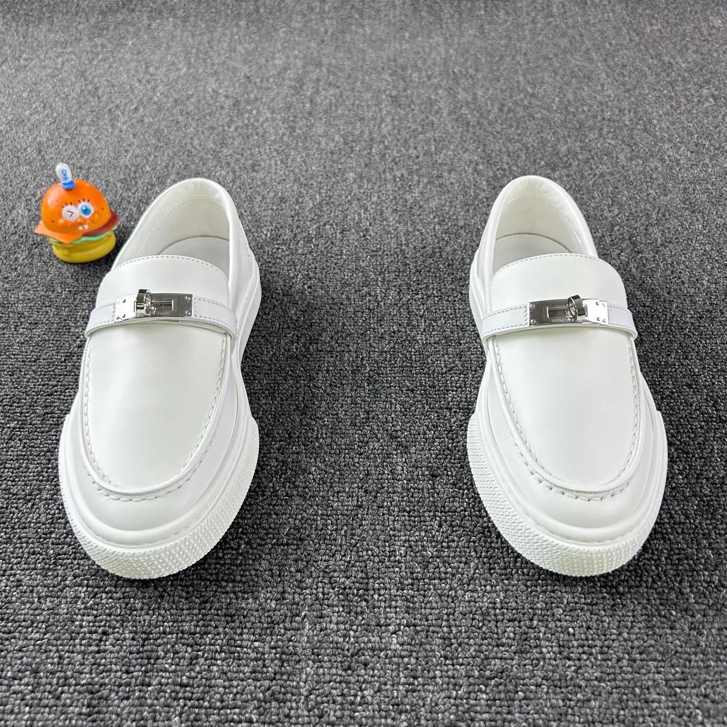Hermes Hermes White Kelly Silver Buckle Loafer Size 36 Size US 5.5 / IT 35.5 - 2 Thumbnail
