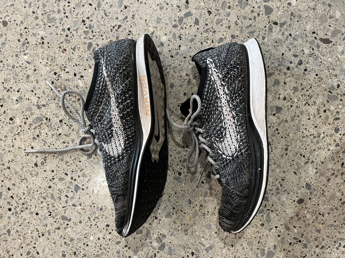 Nike Nike Oreo flyknit runners Size US 11 / EU 44 - 1 Thumbnail
