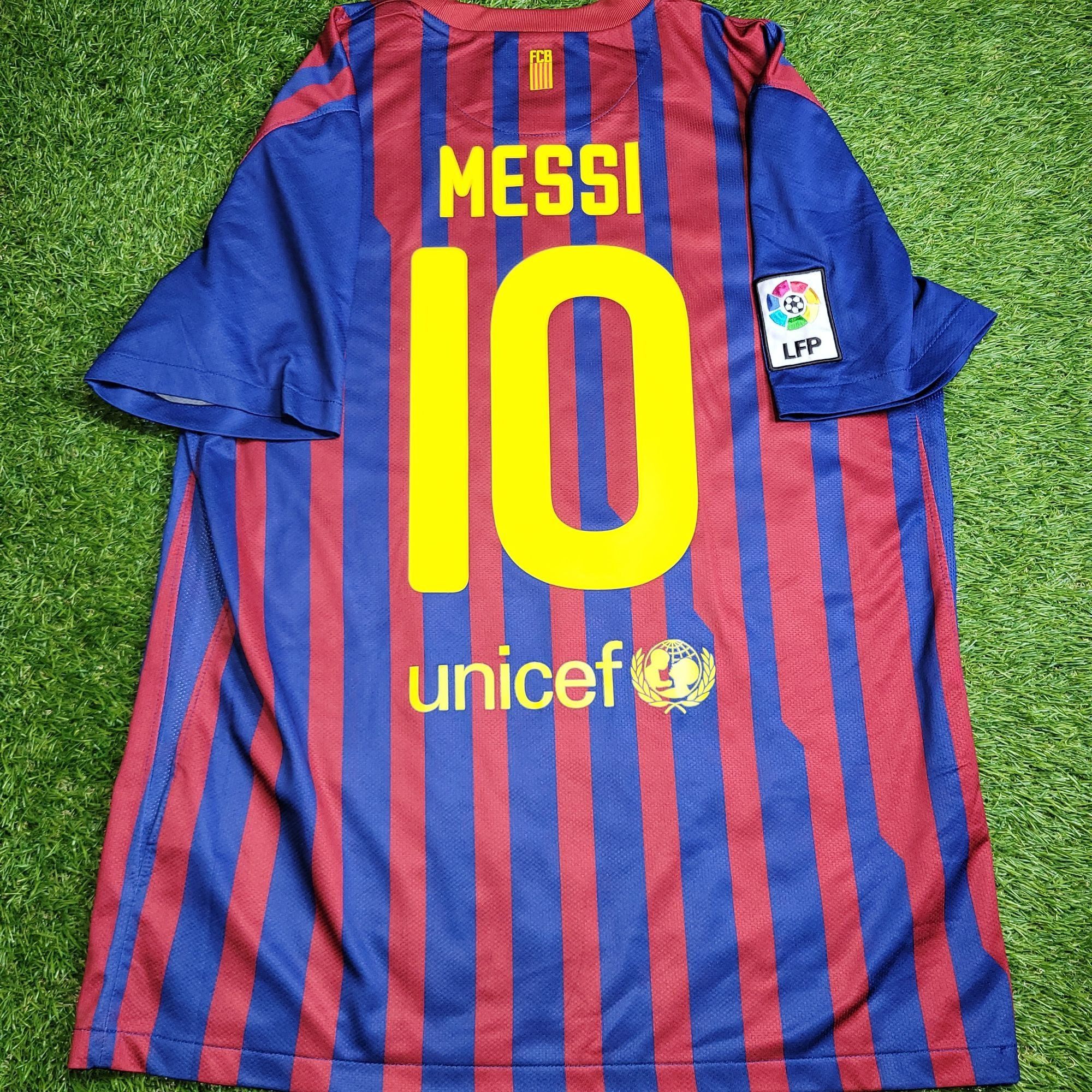 Messi Barcelona 2011 2012 Home Soccer Jersey Shirt L - Main Image