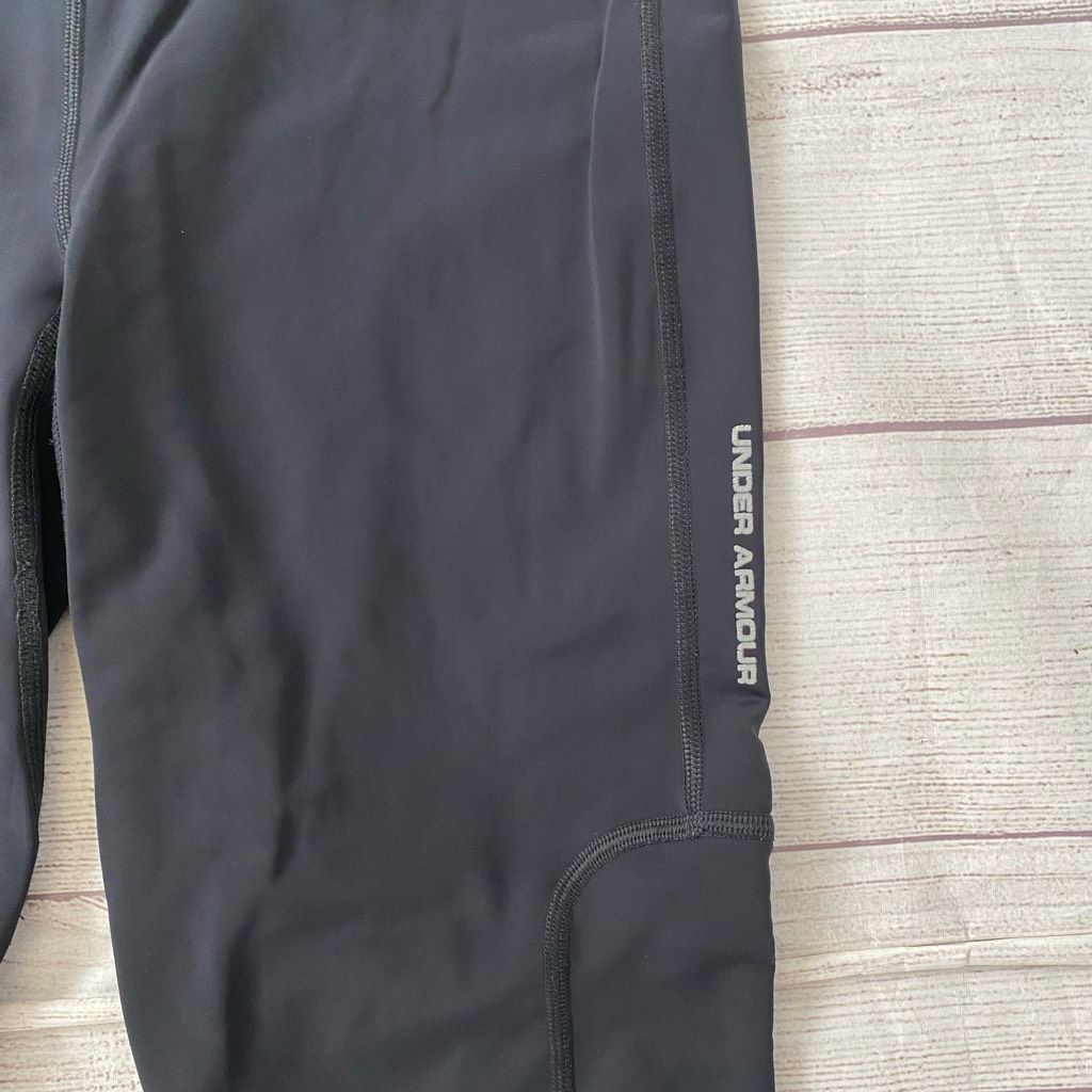 Under Armour Under Armour women M compression heatgear pull on capris leg Size 30" / US 8 / IT 44 - 2 Thumbnail