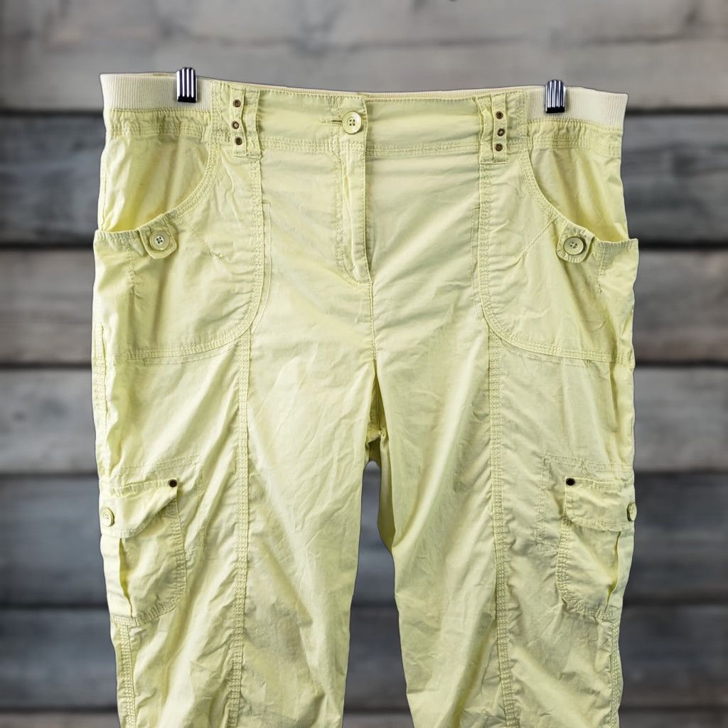 Vintage Chico's Womens Cargo Crop Pants L Yellow Cotton Blend High Rise Pockets 23 Inseam Girls? No, end with Womens or Girls if applicable. Size 36" / US 14 / IT 50 - 1 Thumbnail