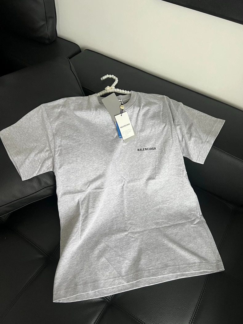 Balenciaga Balenciaga Grey Letter Short Sleeve T-Shirt 2502-Nextarrow Size US M / EU 48-50 / 2 - 1 Thumbnail