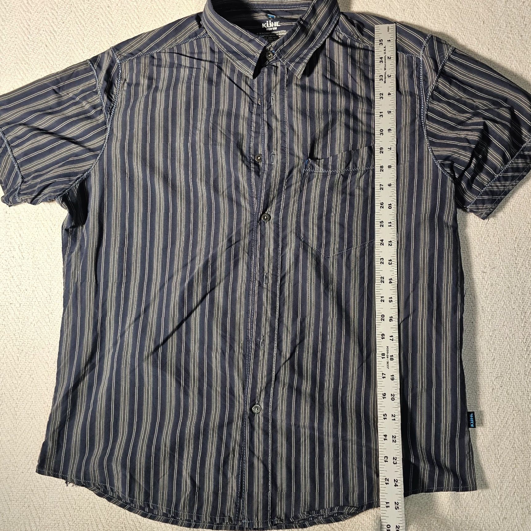 Vintage Kuhl Men's Medium Navy Stripe Nylon Hiking Shirt Button Up Short Sleeve Pocket Size US M / EU 48-50 / 2 - 4 Thumbnail