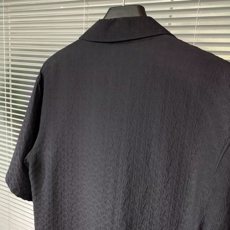 Louis Vuitton LOUIS VUITTON Mulberry silk full of dark lines shirt 2504-N Size US S / EU 44-46 / 1 - 6 Thumbnail