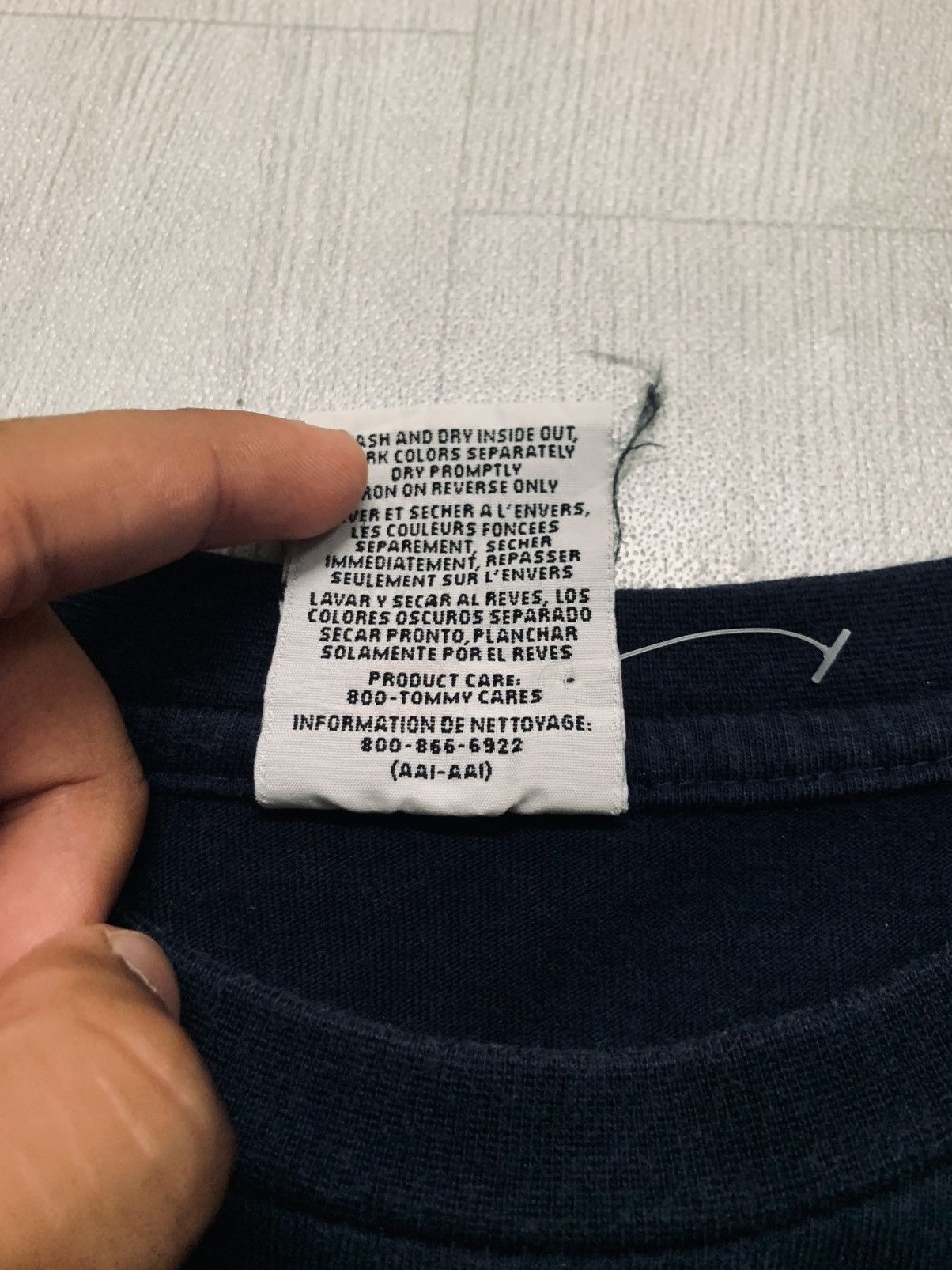 Other TOMMY HILFIGER Size US XL / EU 56 / 4 - 3 Thumbnail