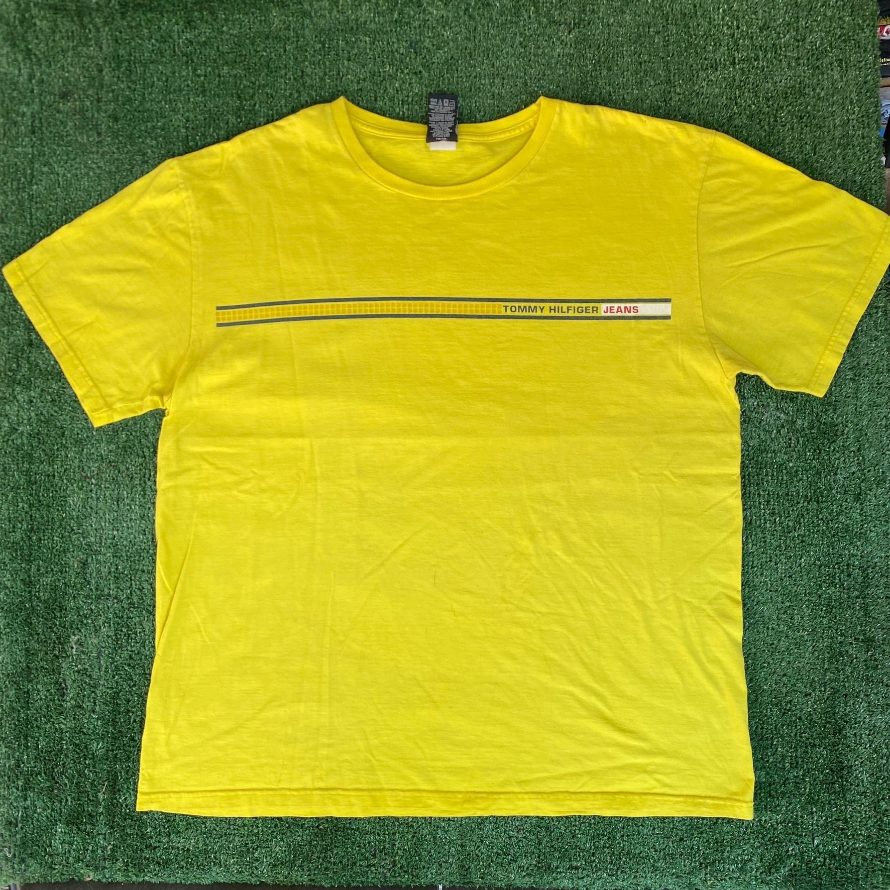 Tommy Hilfiger Vintage Y2K Tommy Hilfiger Jeans Shirt Retro Yellow Logo Tee Size US L / EU 52-54 / 3 - 1 Thumbnail