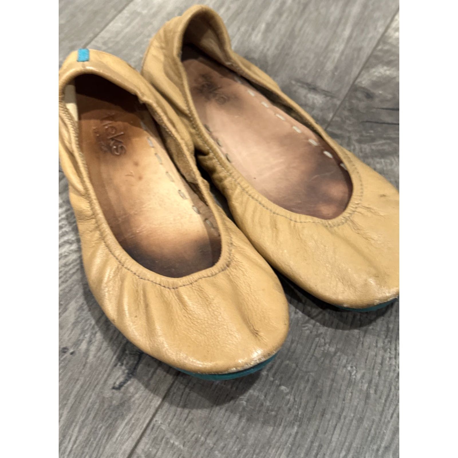 Vintage Tieks Camel Ballet Flats Women Size 7 Leather Standard Width Size US 7 / IT 37 - 2 Thumbnail