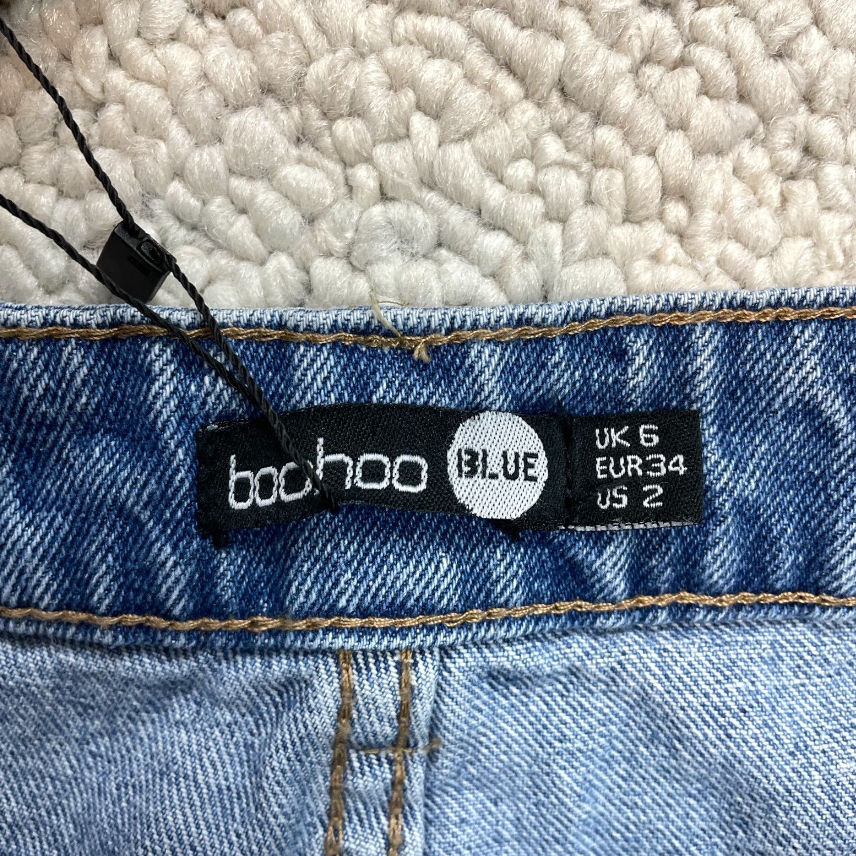 Boohoo Boohoo Jeans Womens 2 Light Wash Blue Distressed Rips Boyfriend 27x25 Rolled New Size 26" / US 2 / IT 38 - 6 Thumbnail