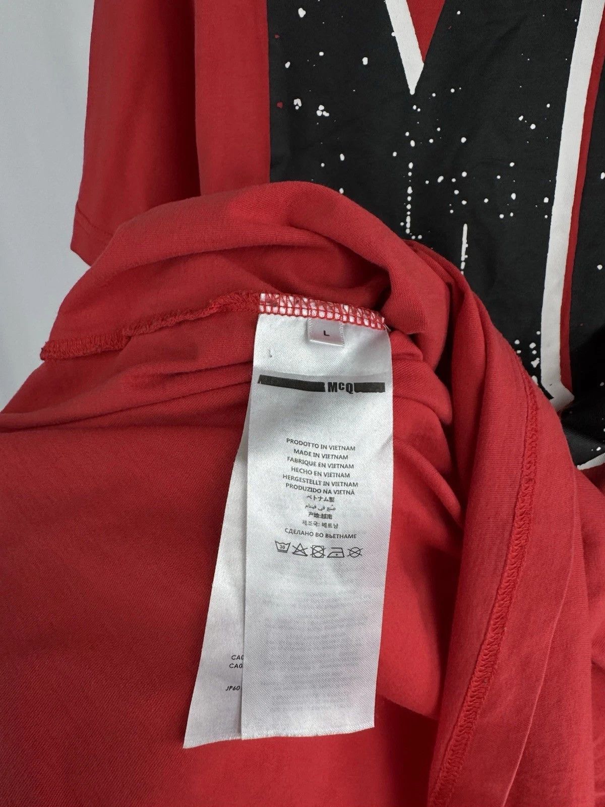 Alexander McQueen Authentic MCQ Alexander McQueen Red Graphic T-Shirt Stre Size US L / EU 52-54 / 3 - 6 Thumbnail