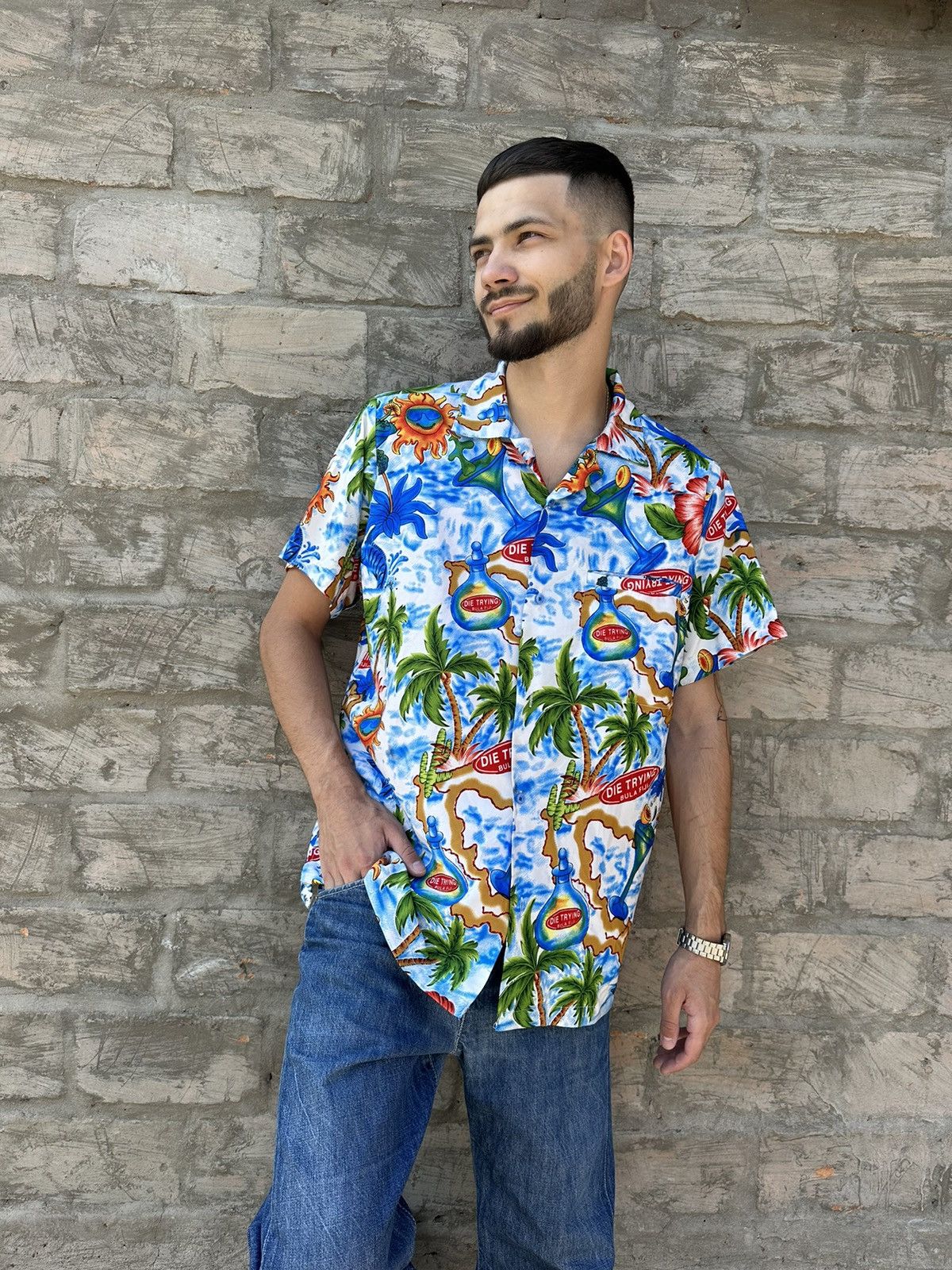 Vintage Vintage Crazy Aloha Button Shirt Size US L / EU 52-54 / 3 - 1 Thumbnail