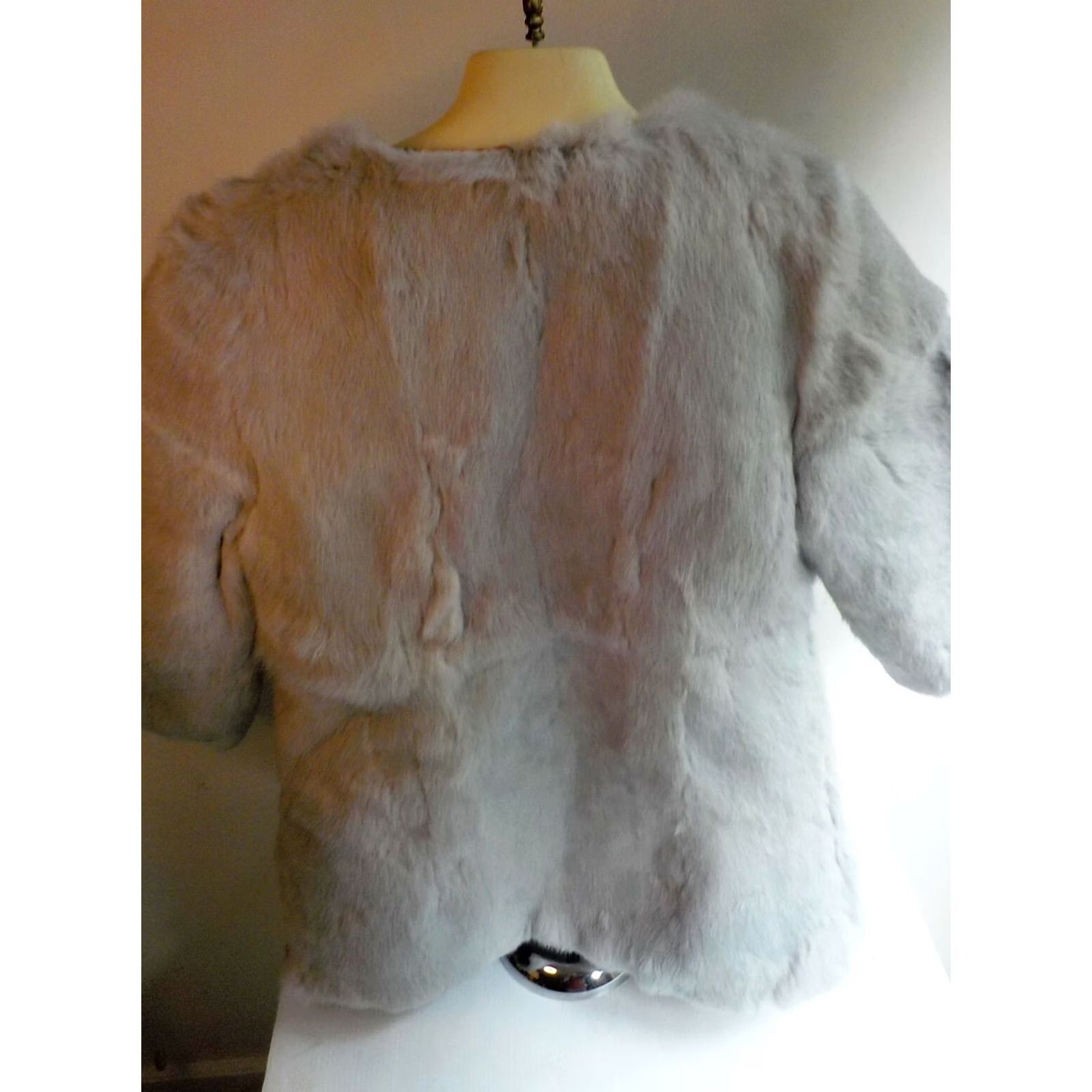 Vintage VINTAGE Jin DiaoFur 3/4 Sleeve Faux Fur Coat Pale Gray XL Women's Coat Gray Hook & Eye Jin Didofur Womens XL Fur Coat Size XL / US 12-14 / IT 48-50 - 6 Thumbnail