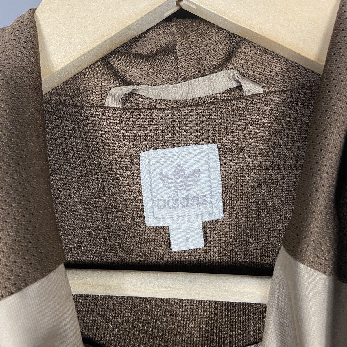 Adidas Vintage Adidas End to End TRC Graffiti Windbreaker jacket Size US S / EU 44-46 / 1 - 14 Thumbnail
