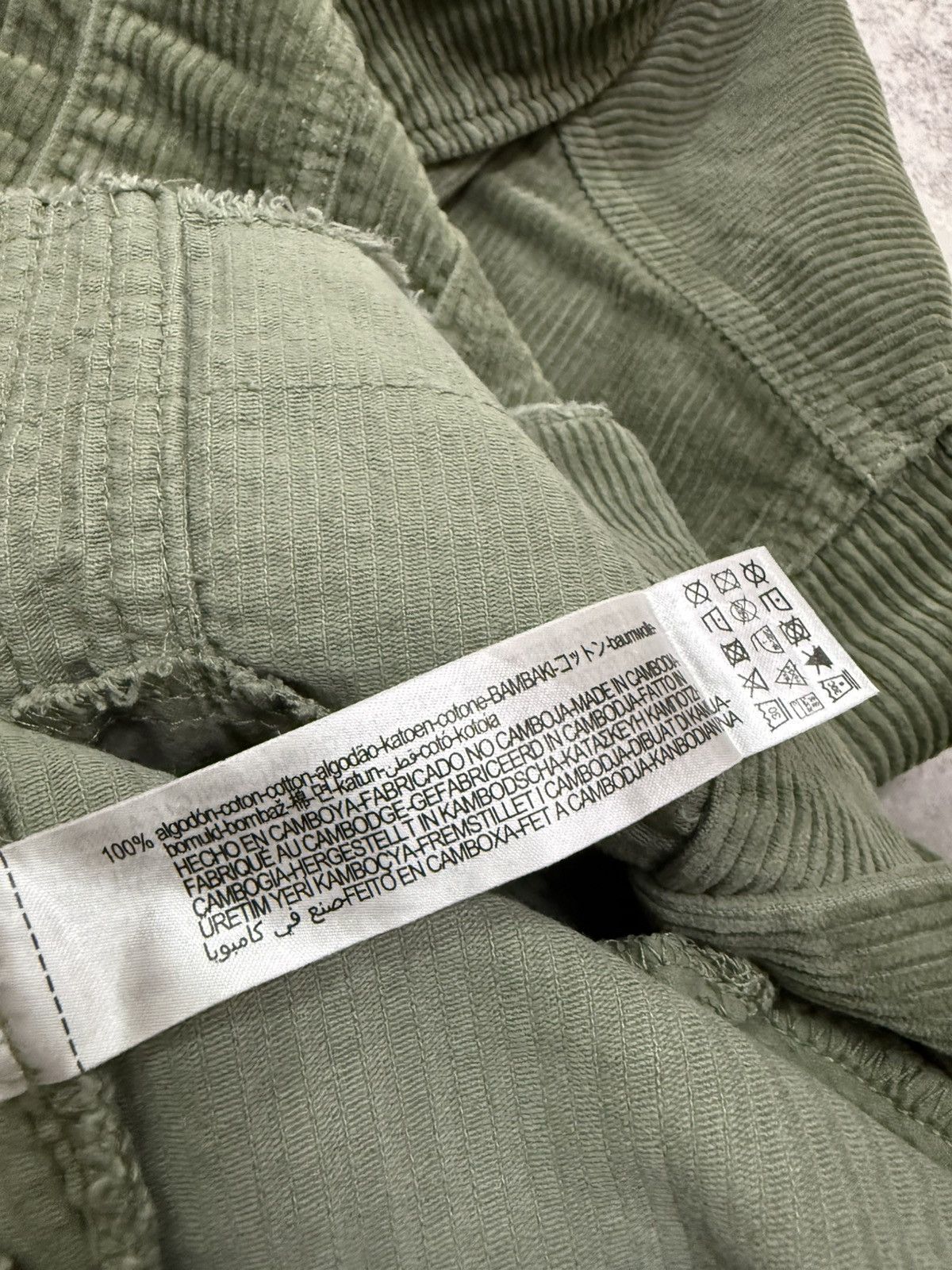 Zara Zara Oversized green corduroy button up shirt with a raw hem Size S / US 4 / IT 40 - 9 Thumbnail
