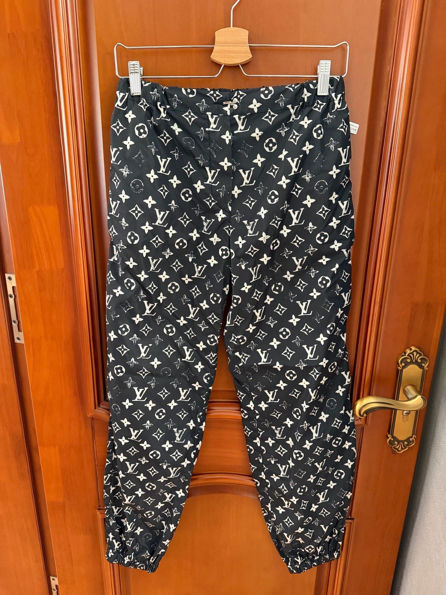Louis Vuitton Louis Vuitton Retro Black Pants 41 Women Size 41" - 1 Thumbnail