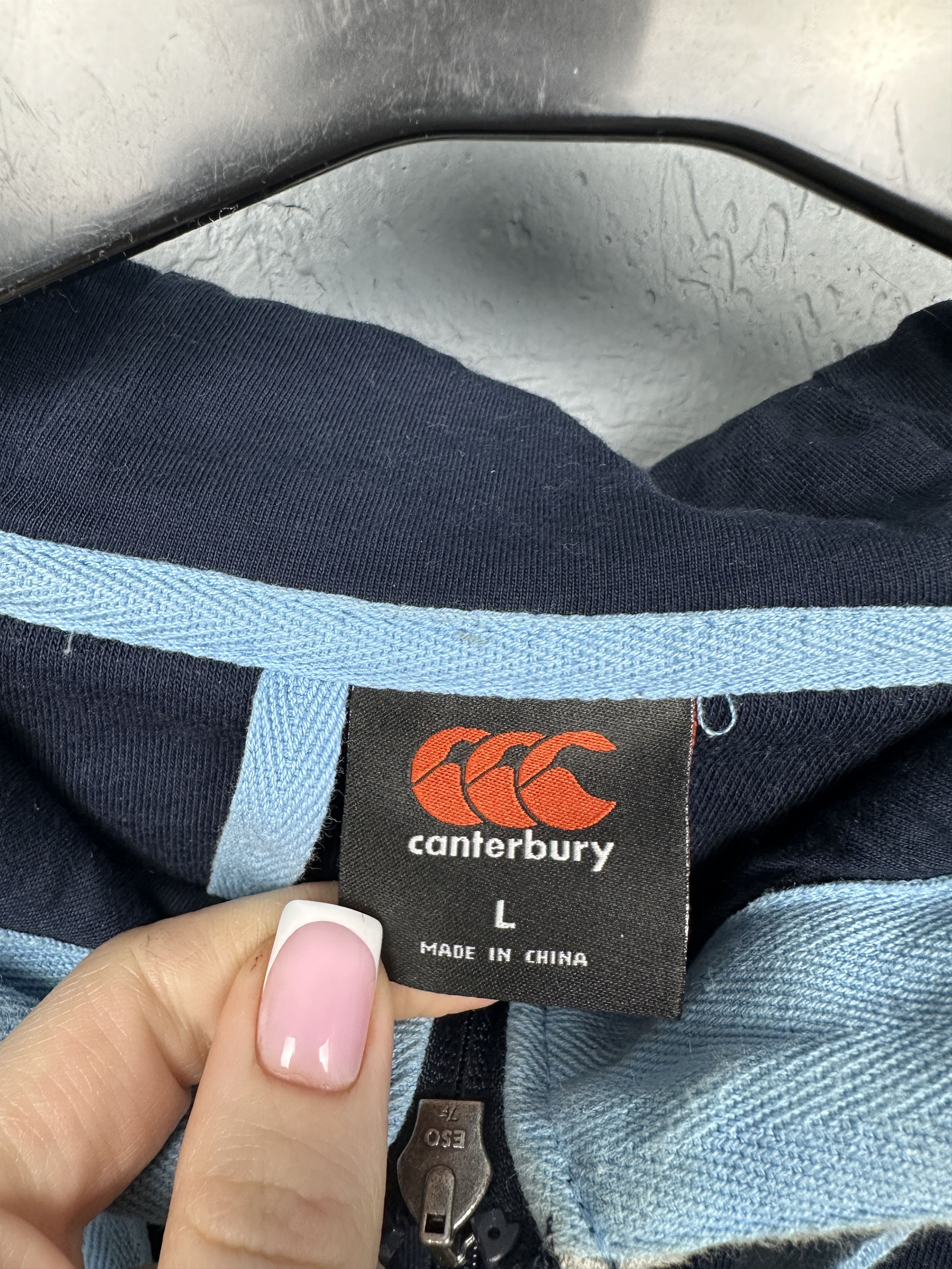 Canterbury of New Zealand Canterbury NSW Waratahs Shield Mens Hoodie Size US L / EU 52-54 / 3 - 4 Thumbnail