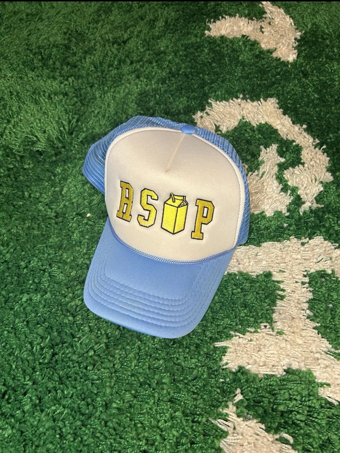 Rsvp Gallery Lyrical Lemonade x RSVP Gallery Trucker Hat OS Preowned Size ONE SIZE - 1 Thumbnail