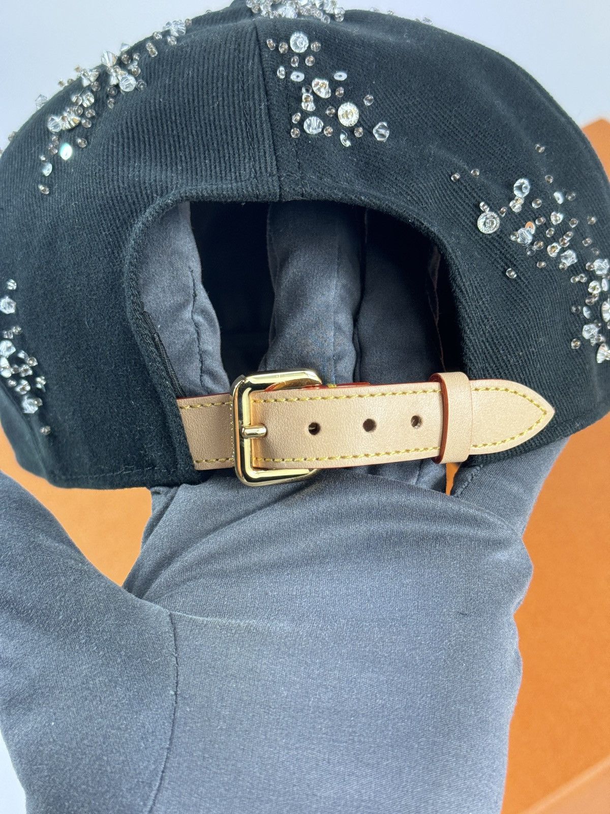 Louis Vuitton SS22 CRYSTAL DETAIL CAP M RARE Size ONE SIZE - 8 Thumbnail