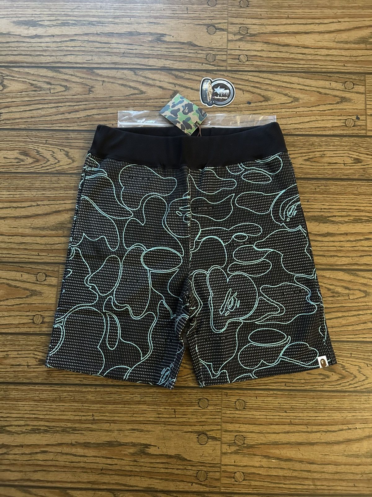 Bape Bape Text Code Camo Sweat Shorts Size US 32 / EU 48 - 1 Thumbnail