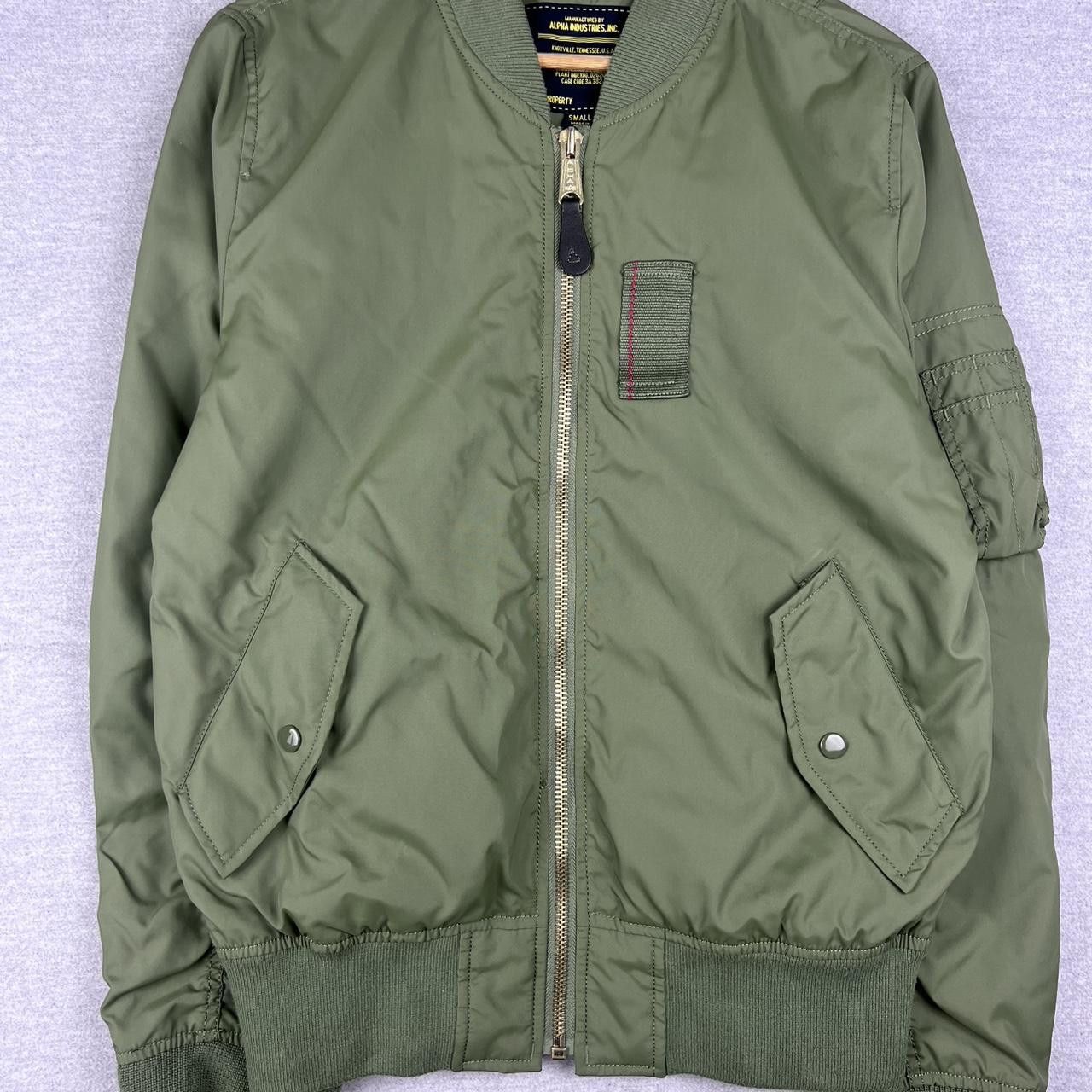 Vintage Alpha Industries Green Nylon Bomber Full Zip Men’s small Size US S / EU 44-46 / 1 - 2 Thumbnail