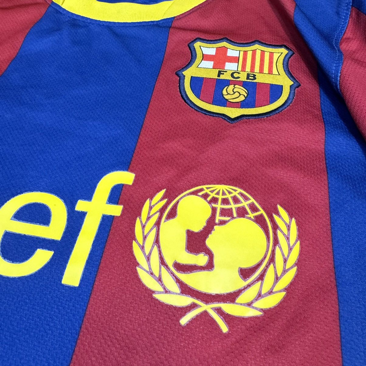 Nike Barcelona 10/11 home shirt #6 Xavi Size US S / EU 44-46 / 1 - 5 Thumbnail