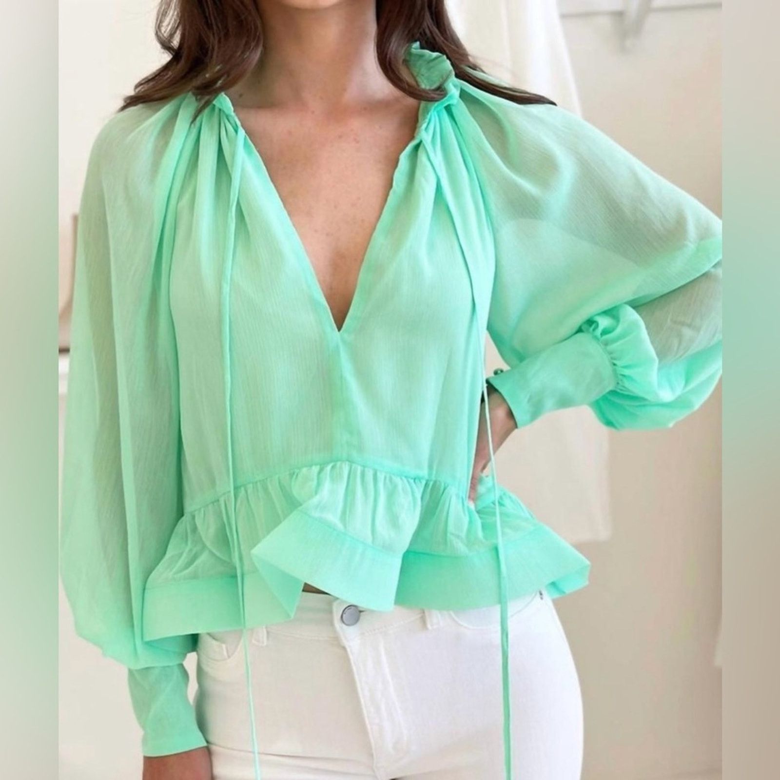 ELLIATT NWT ELLIATT $165 Narrative Blouse (mint) Size SMALL Size S / US 4 / IT 40 - 1 Thumbnail