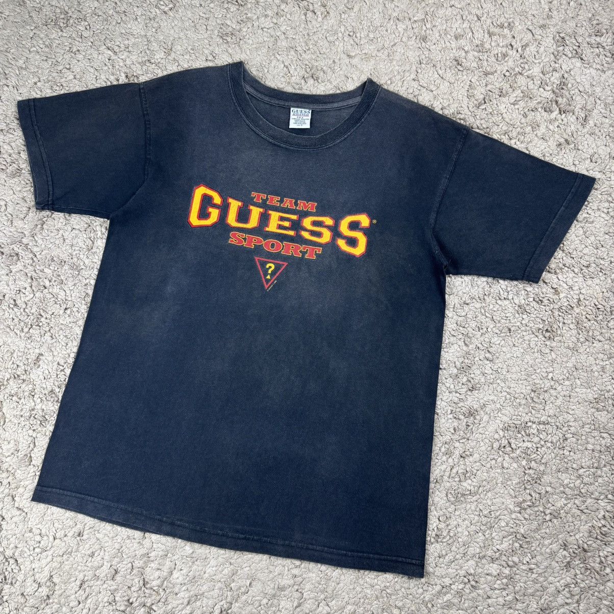 Guess Vintage 90’s Faded Team Guess Sports 1996 Spellout T-shirt Size US S / EU 44-46 / 1 - 4 Thumbnail