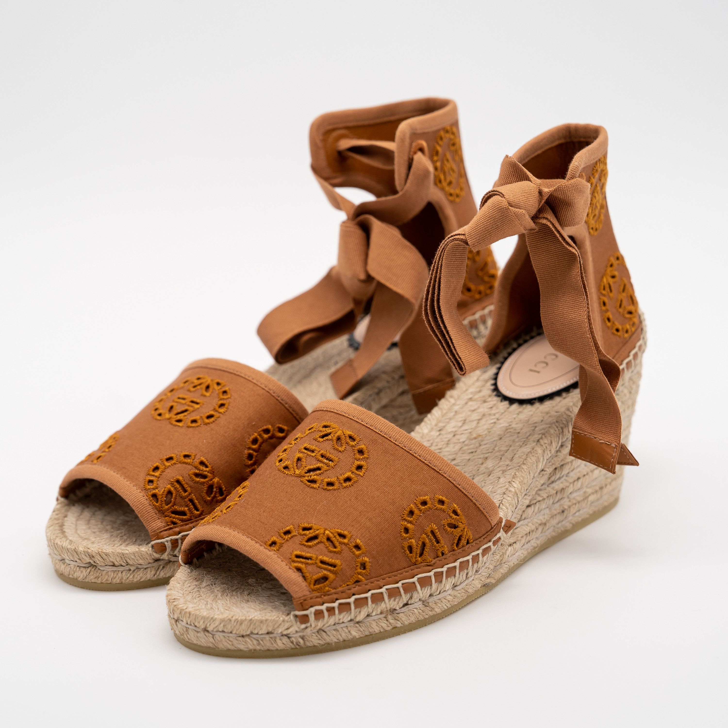 Gucci 38.5eu 8.5 US Gucci Canvas GG Espadrille Wedge Sandals Brown Size US 8.5 / IT 38.5 - 2 Thumbnail
