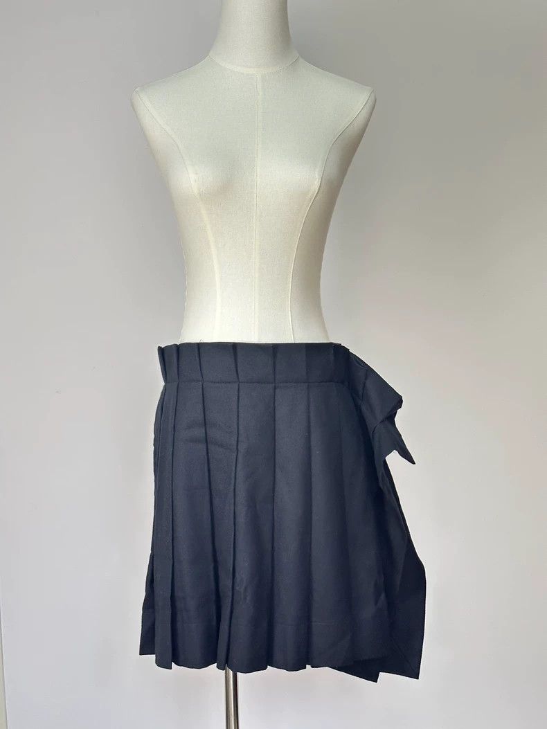 Vivienne Westwood Vivienne Westwood size2 A black wool pleated skirt with irr Size 27" / US 4 / IT 40 - 1 Thumbnail