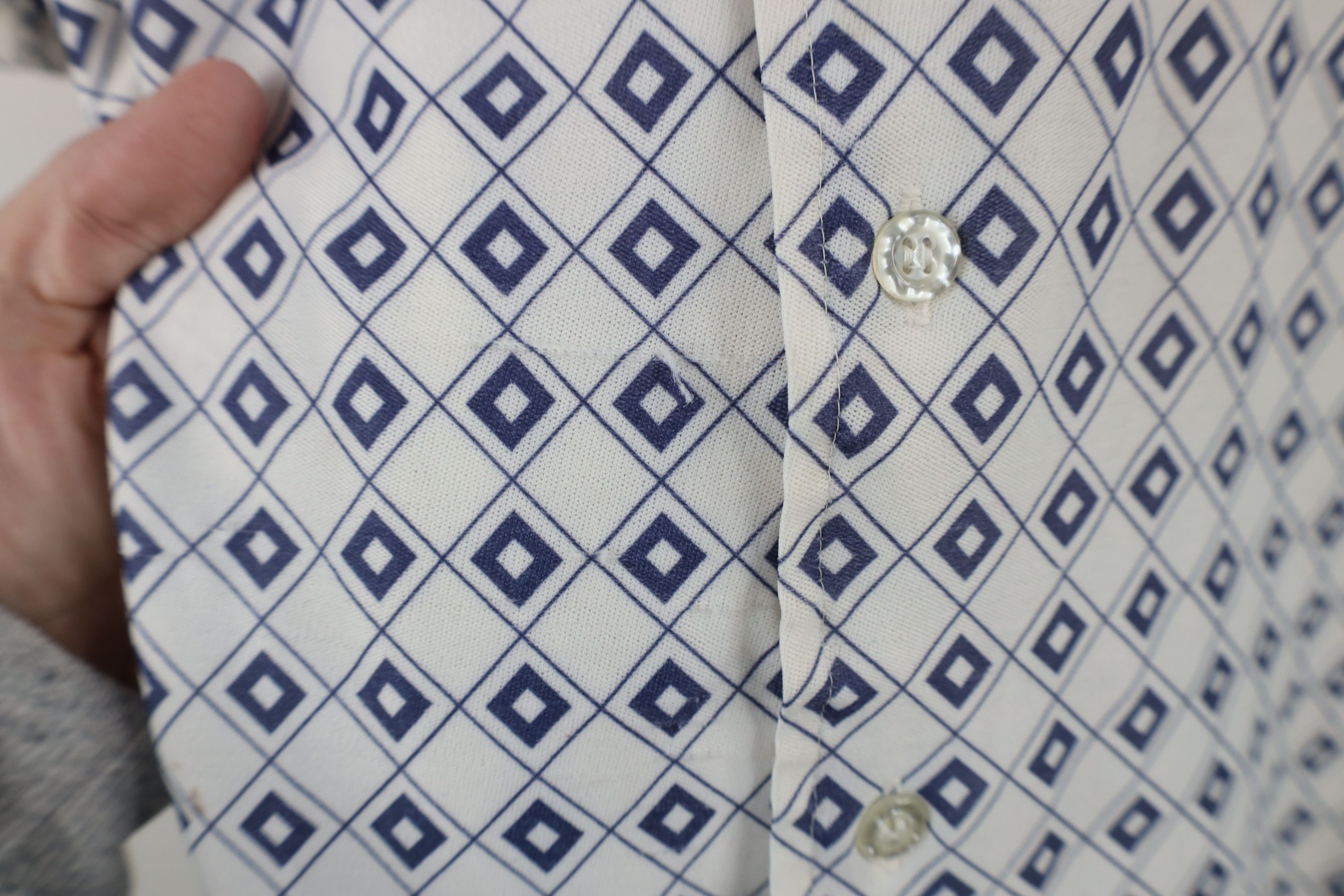 Vintage Vintage 70s Streetwear Short Sleeve Collared Button Shirt Size US M / EU 48-50 / 2 - 4 Thumbnail