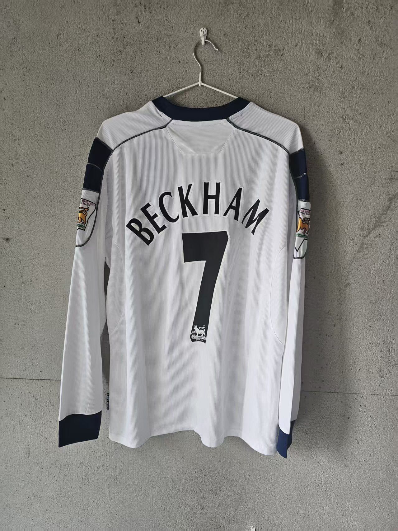 Other 1998 2000 MUFC #7 David Beckham Jersey Size US S / EU 44-46 / 1 - 1 Thumbnail