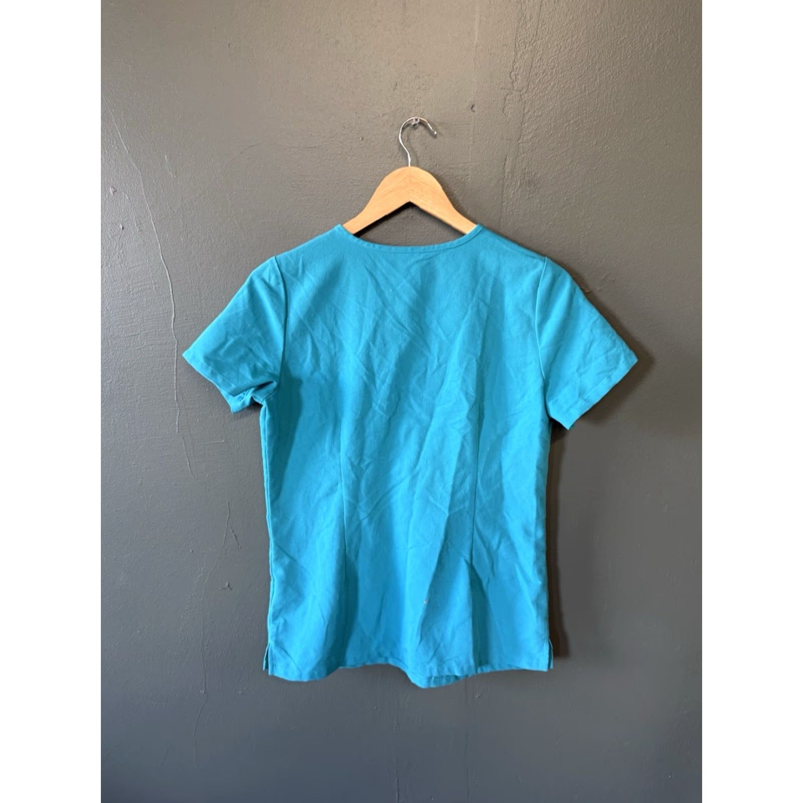 Vintage FIGS Womens Blue Short Sleeve V-neck Scrub Top XS Size Women Shirt Scrub Top Blue FIGS XS Womens Size XS / US 0-2 / IT 36-38 - 2 Thumbnail