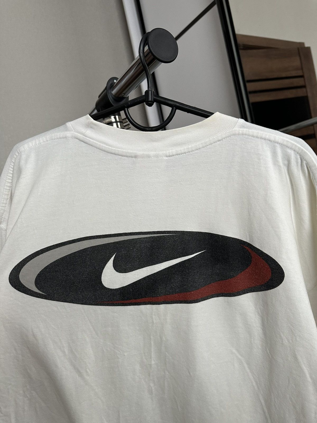 Nike Nike Vintage Big Logo Swoosh T-Shirt Tee 90s Size US L / EU 52-54 / 3 - 5 Thumbnail