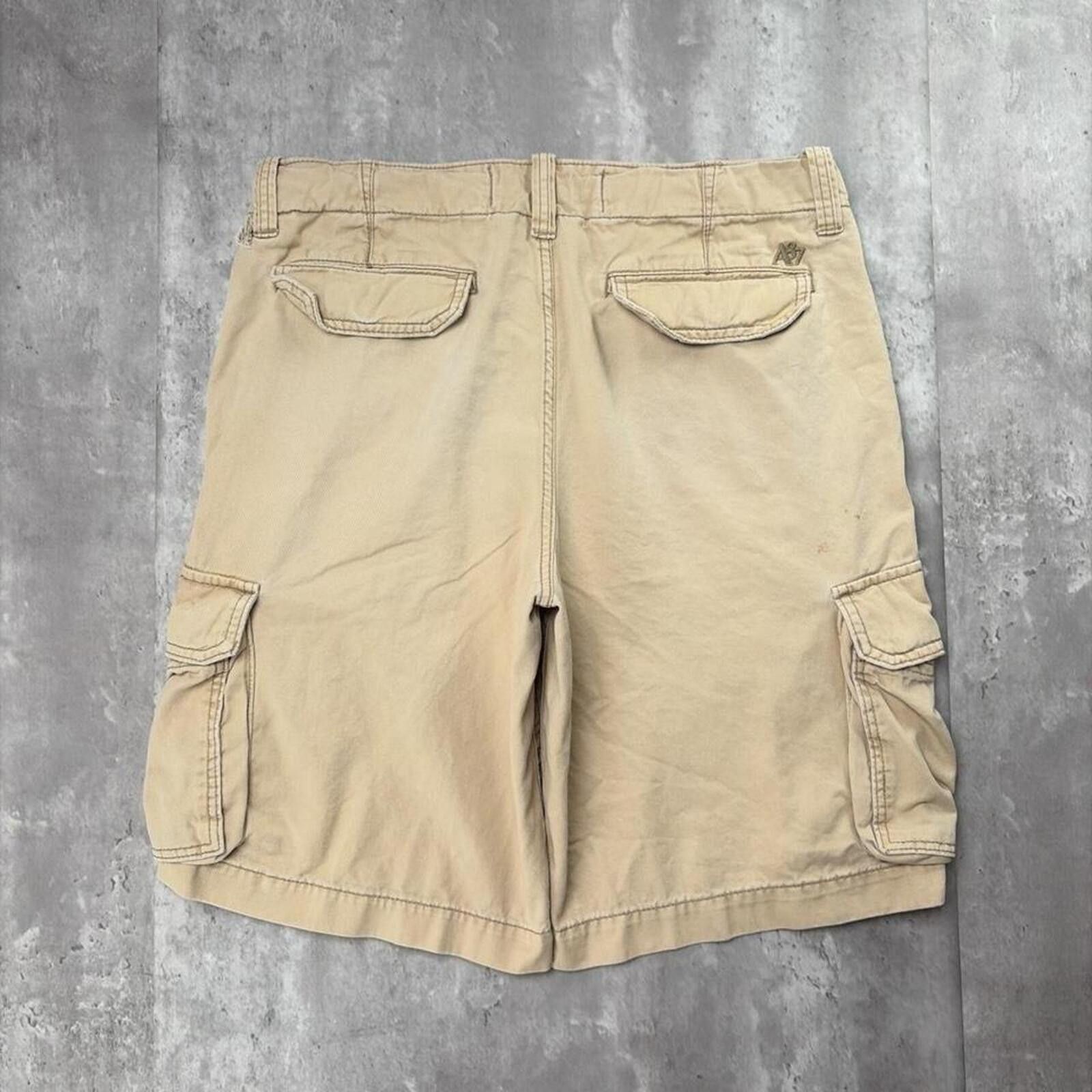 Aeropostale Y2K Beige Aeropostale Grunge Baggy Cargo Skater Shorts Size US 36 / EU 52 - 2 Thumbnail