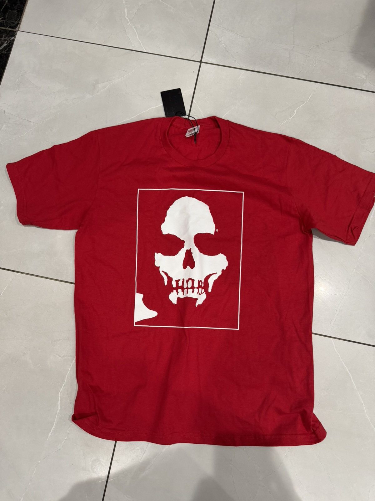 Number (N)ine × Supreme Supreme x number nine charles manson tee