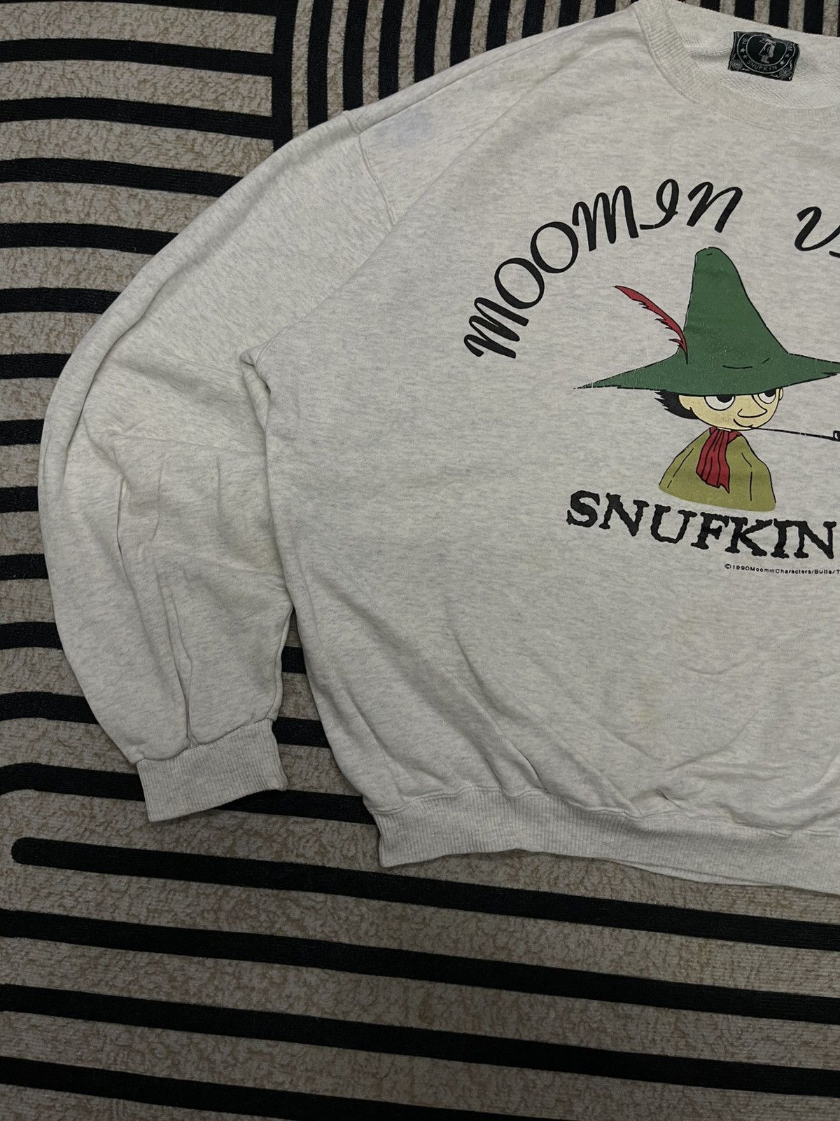 Anime VINTAGE 1990 MOOMIN VALLEY SNUFKIN SWEATSHIRT BOXY CUTTING Size US L / EU 52-54 / 3 - 3 Thumbnail