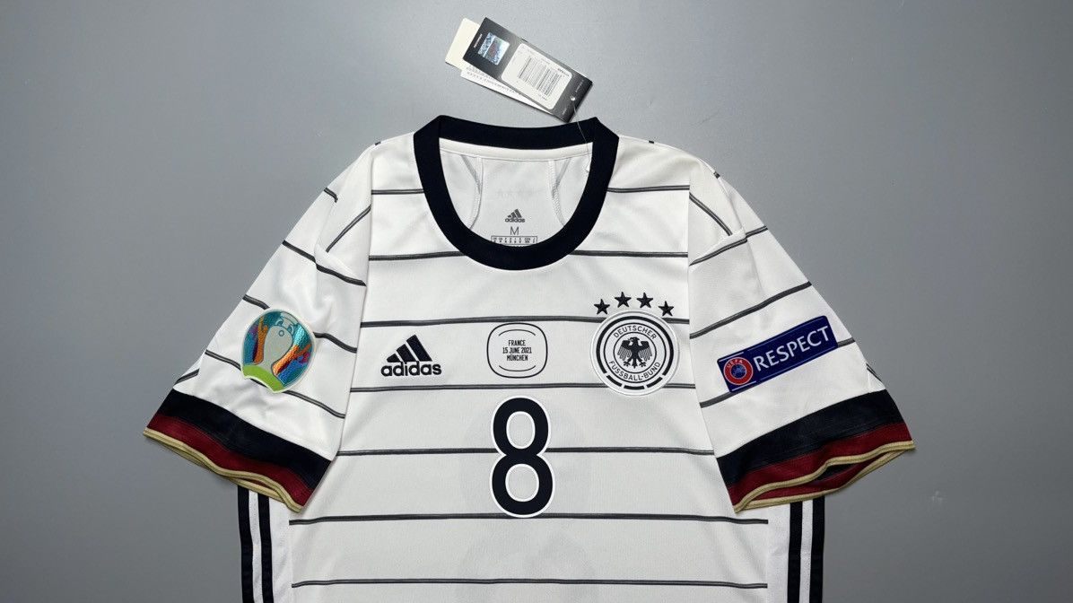 Adidas GERMANY ADIDAS 2020 EURO FOOTBALL HOME JERSEY #8 KROOS Size US M / EU 48-50 / 2 - 3 Thumbnail