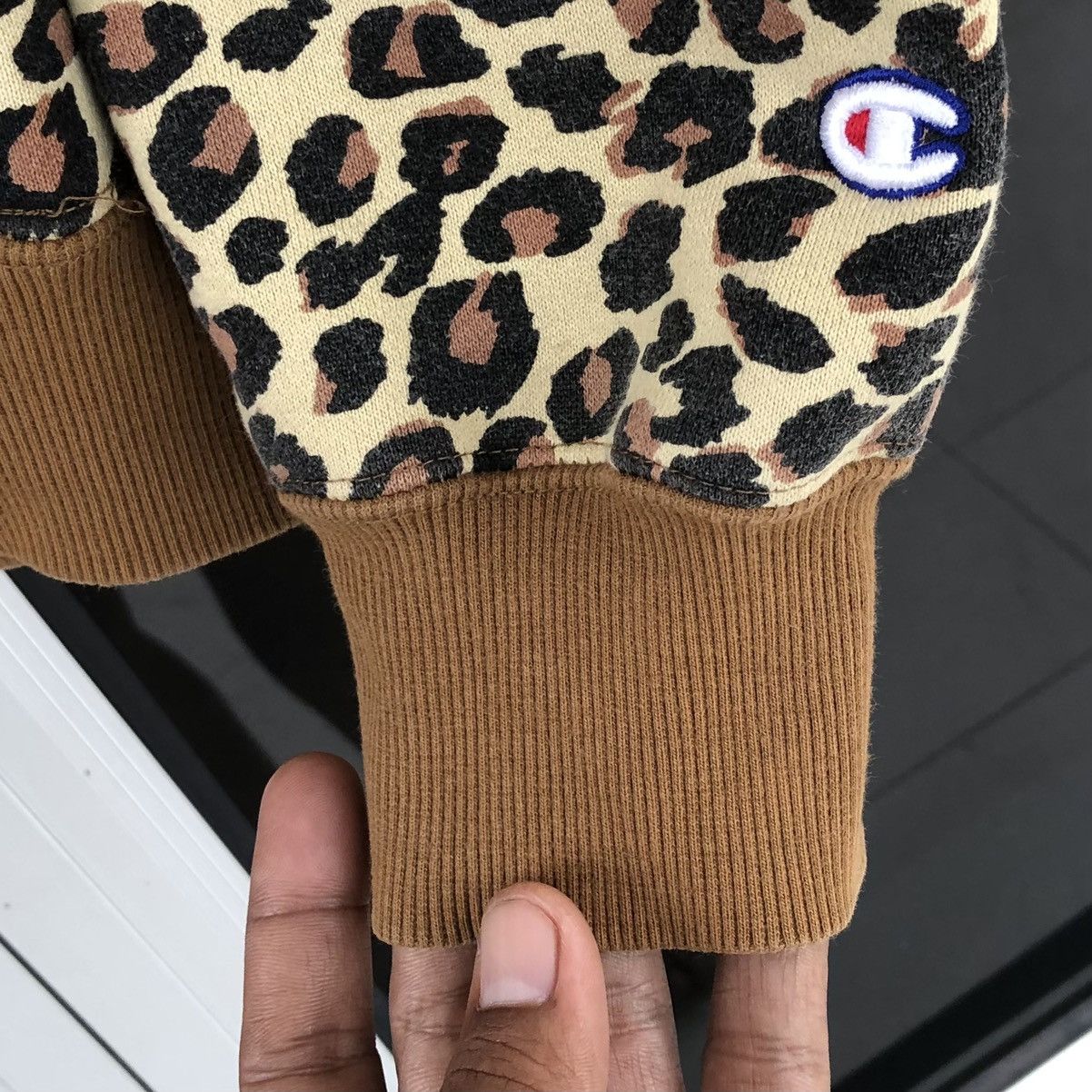 Champion Champion Leopard Printed Sweatshirt With Hoodie Size US L / EU 52-54 / 3 - 14 Thumbnail