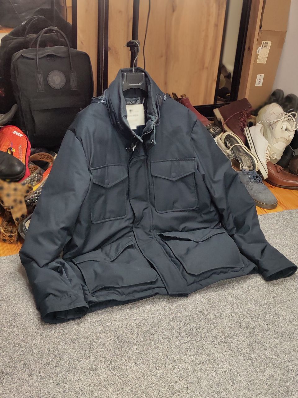Woolrich Woolen Mills Woolrich Design Classic Navy Pocket Mens Down Jacket Size US L / EU 52-54 / 3 - 9 Thumbnail