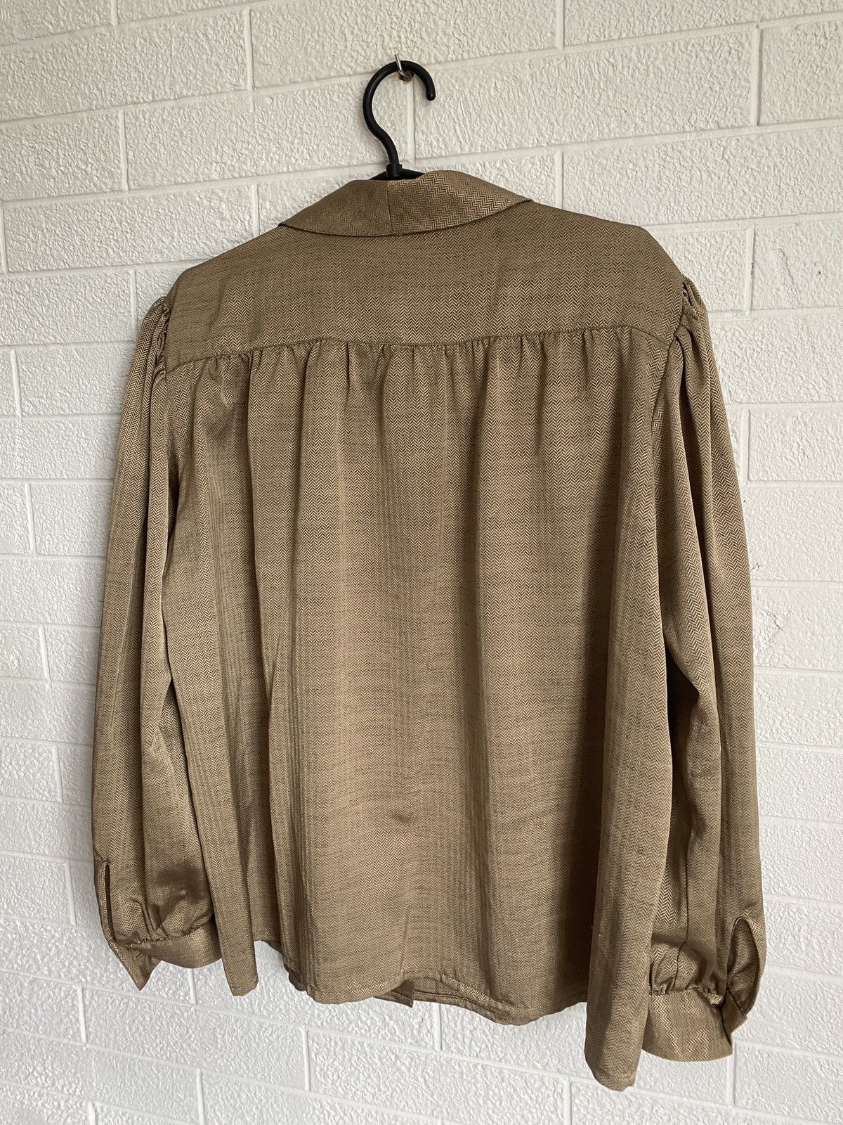Vintage × Yves Saint Laurent Vintage Yves Saint Laurent Cowear Blouse Polyester Shirt Size M / US 6-8 / IT 42-44 - 7 Thumbnail