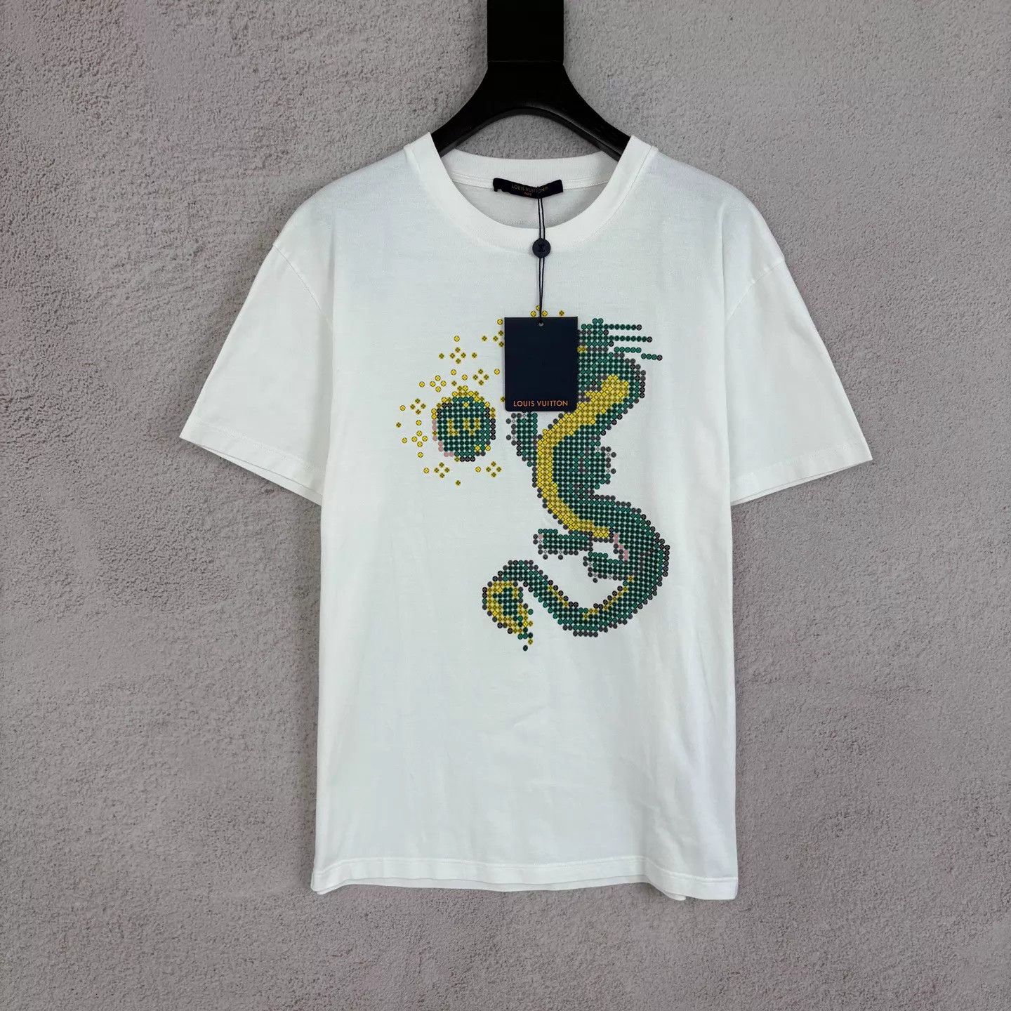 Louis Vuitton LV Dragon & Dragonball White SS Tee M (New) Size US M / EU 48-50 / 2 - 1 Thumbnail