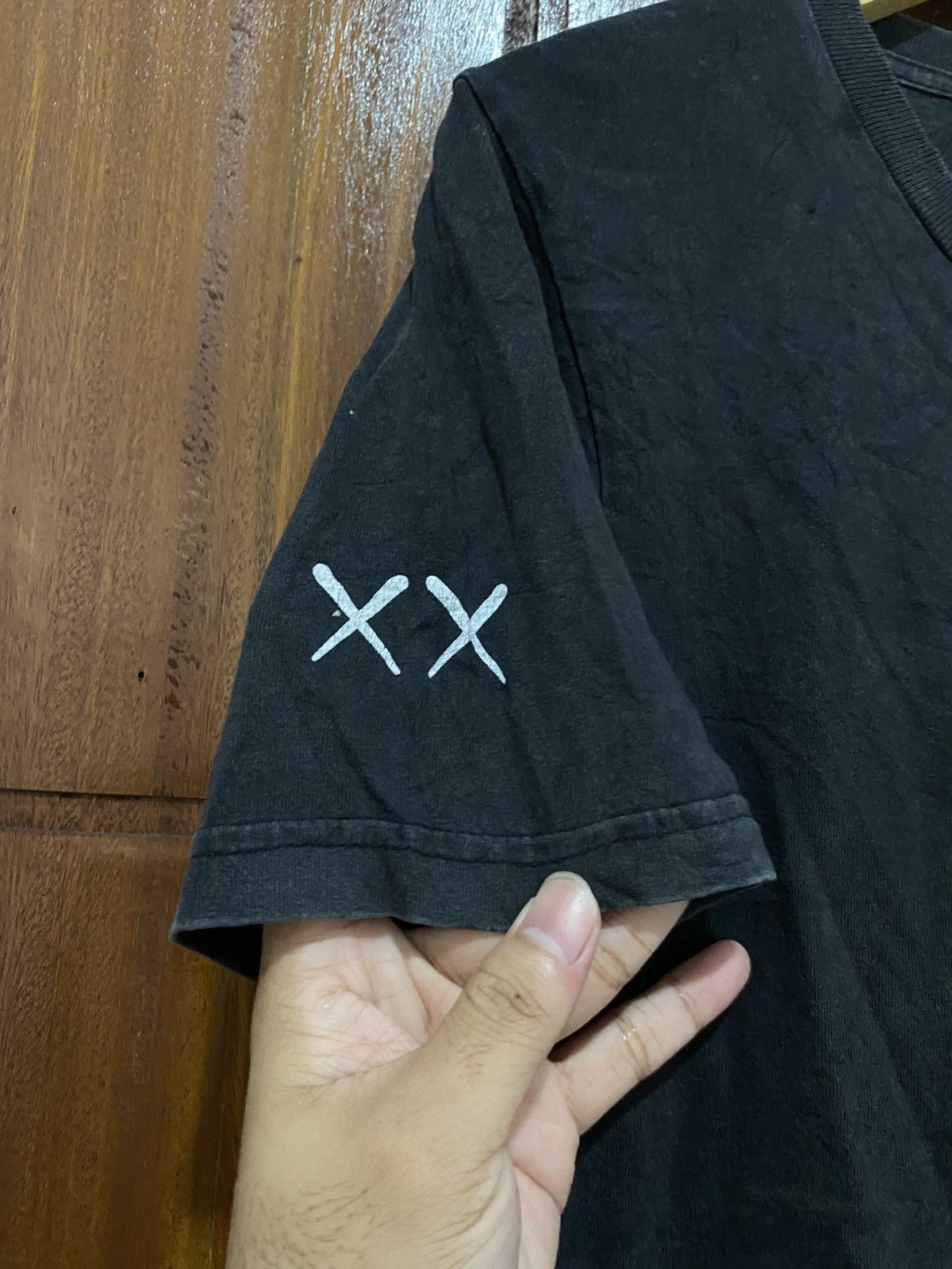 Vintage Vintage Early Kaws Tshirt Size US M / EU 48-50 / 2 - 3 Thumbnail