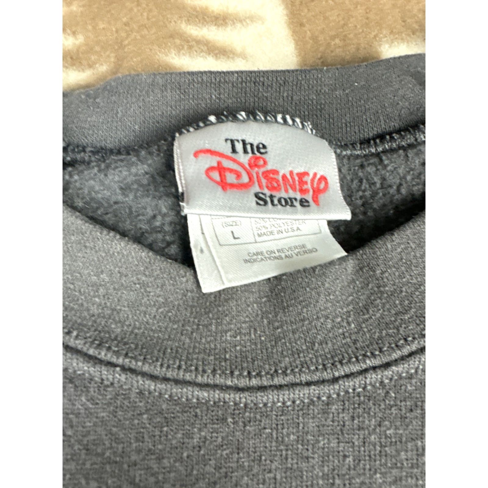 Disney VINTAGE Disney Snow White Grumpy Sweatshirt Crewneck Size L Gray Men Size US L / EU 52-54 / 3 - 3 Thumbnail