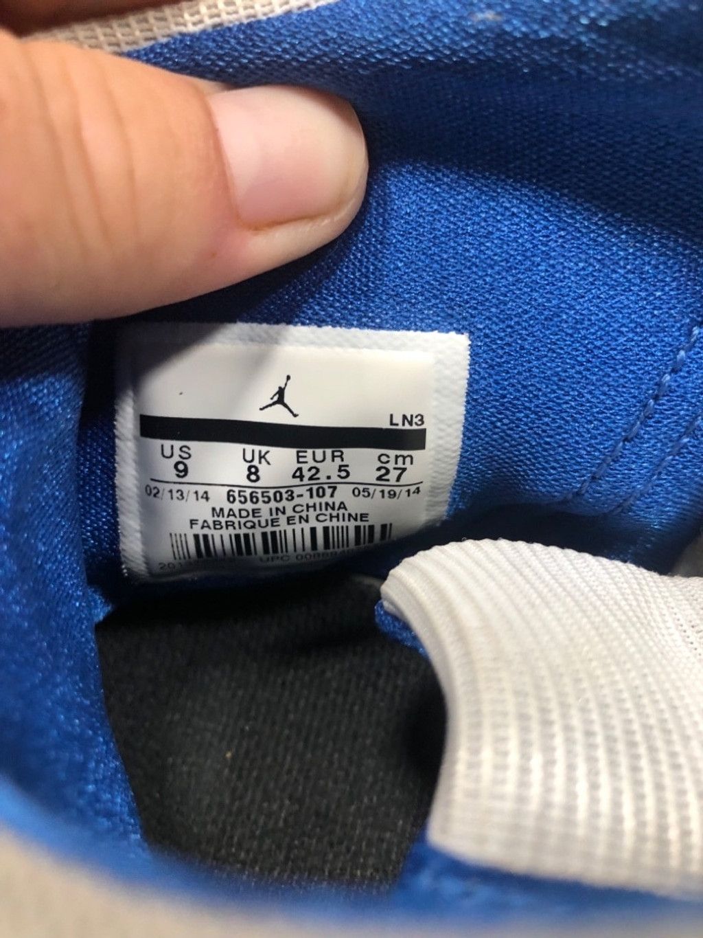 Nike Men's Nike Air Jordan future Sneakers Size 9 White Blue Size US 9 / EU 42 - 2 Thumbnail