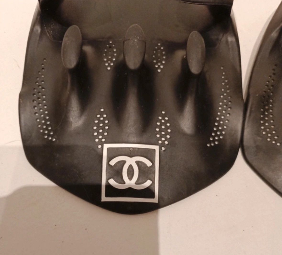 Chanel CHANEL SPORT SWIMMING GLOVES Size ONE SIZE - 6 Thumbnail