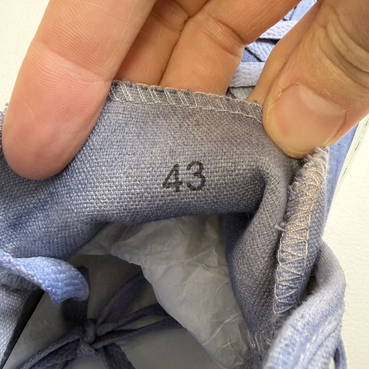 Maison Margiela Sample Blue Tie Dye Canvas Tabi Sneakers Size US 11 / EU 44 - 10 Thumbnail